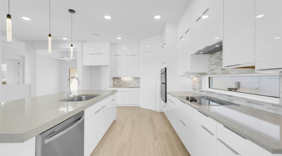 DAVENPORT, Florida 33837, 3 Bedrooms Bedrooms, ,3 BathroomsBathrooms,Residential,For Sale,KENSINGTON,0,MFRO6382925