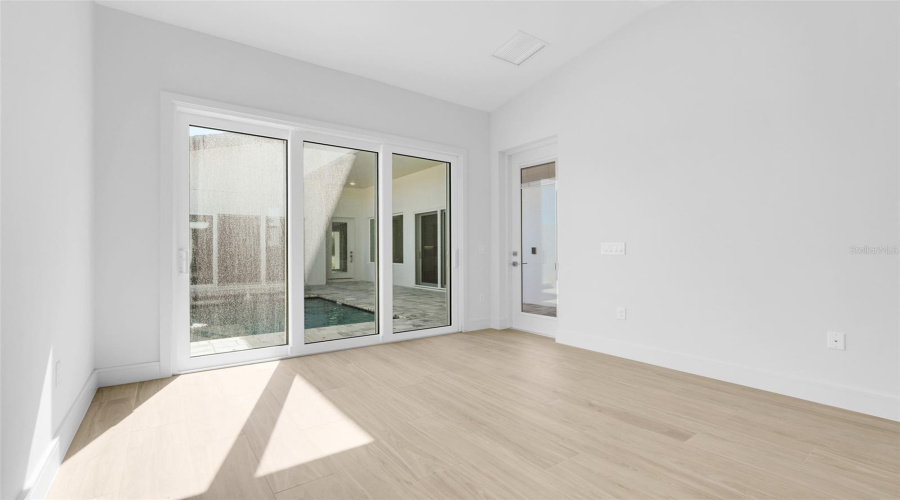 DAVENPORT, Florida 33837, 3 Bedrooms Bedrooms, ,3 BathroomsBathrooms,Residential,For Sale,KENSINGTON,0,MFRO6382925