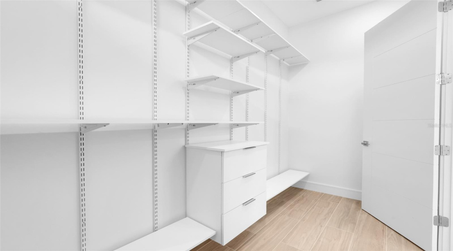 DAVENPORT, Florida 33837, 3 Bedrooms Bedrooms, ,3 BathroomsBathrooms,Residential,For Sale,KENSINGTON,0,MFRO6382925