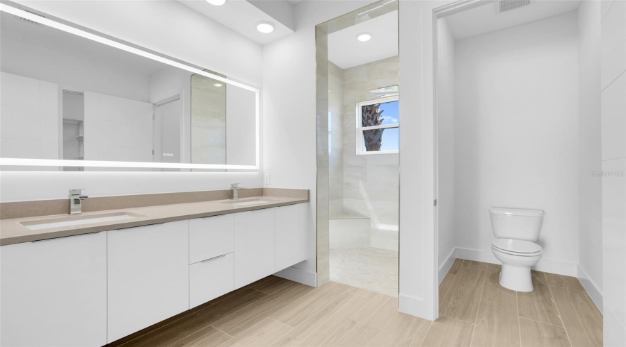 DAVENPORT, Florida 33837, 3 Bedrooms Bedrooms, ,3 BathroomsBathrooms,Residential,For Sale,KENSINGTON,0,MFRO6382925