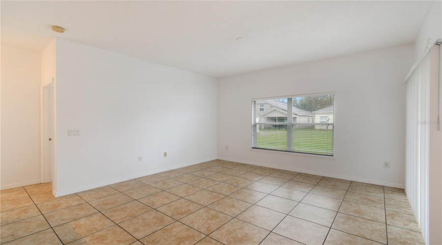 KISSIMMEE, Florida 34746, 3 Bedrooms Bedrooms, ,2 BathroomsBathrooms,Residential,For Sale,HIDDEN MEADOW,0,MFRG5101601