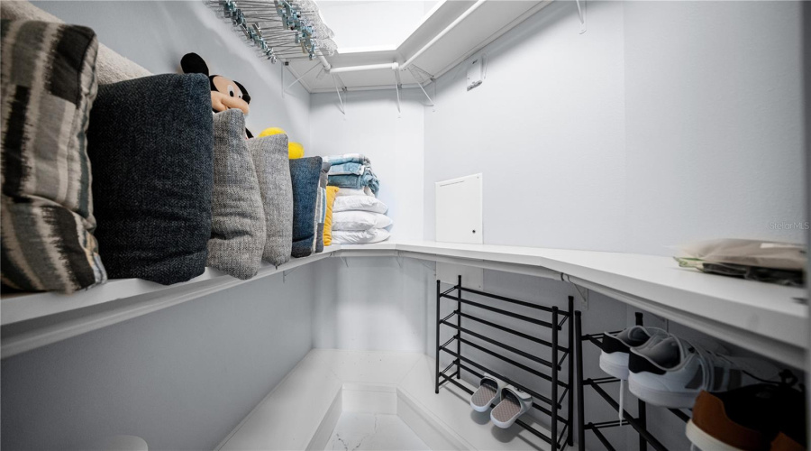 Primary Bedroom w/ Walk In Closet