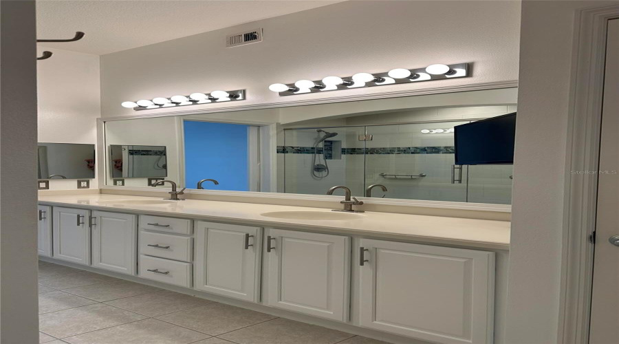 KISSIMMEE, Florida 34747, 2 Bedrooms Bedrooms, ,2 BathroomsBathrooms,Residential,For Sale,CELEBRATION,0,MFRO6383073