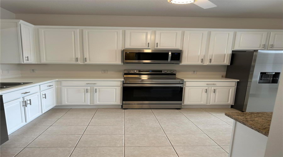 KISSIMMEE, Florida 34747, 2 Bedrooms Bedrooms, ,2 BathroomsBathrooms,Residential,For Sale,CELEBRATION,0,MFRO6383073