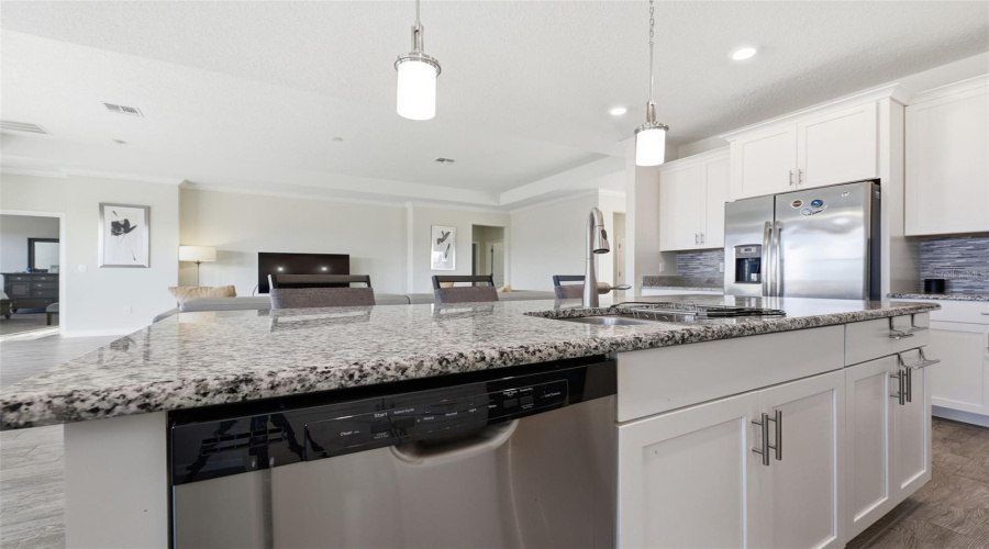 KISSIMMEE, Florida 34746, 4 Bedrooms Bedrooms, ,3 BathroomsBathrooms,Residential,For Sale,SEQUEL,0,MFRO6383099