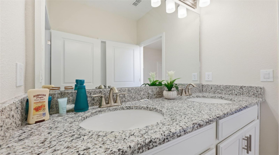 KISSIMMEE, Florida 34746, 4 Bedrooms Bedrooms, ,3 BathroomsBathrooms,Residential,For Sale,SEQUEL,0,MFRO6383099