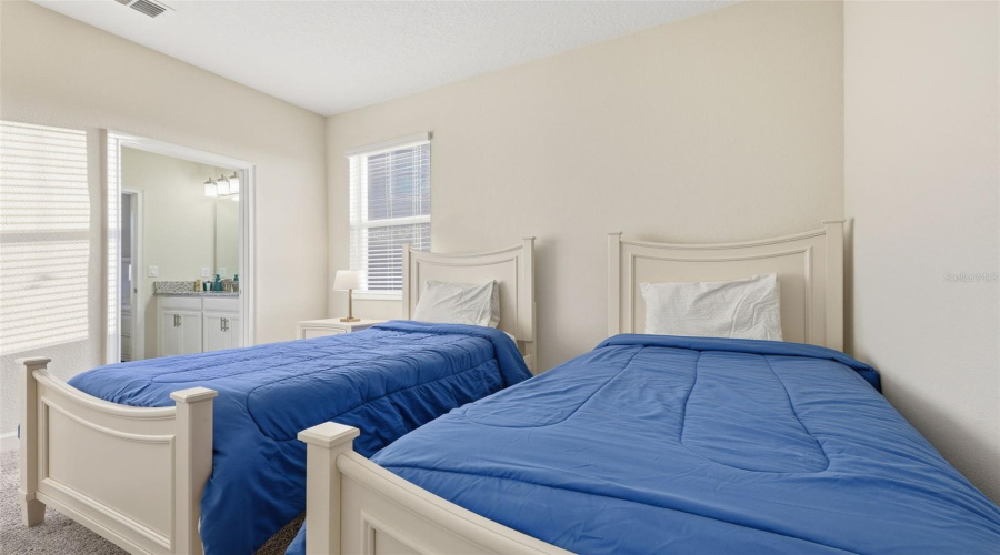 KISSIMMEE, Florida 34746, 4 Bedrooms Bedrooms, ,3 BathroomsBathrooms,Residential,For Sale,SEQUEL,0,MFRO6383099