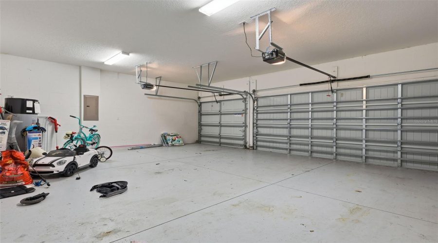 KISSIMMEE, Florida 34746, 4 Bedrooms Bedrooms, ,3 BathroomsBathrooms,Residential,For Sale,SEQUEL,0,MFRO6383099