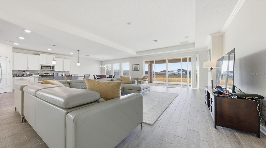 KISSIMMEE, Florida 34746, 4 Bedrooms Bedrooms, ,3 BathroomsBathrooms,Residential,For Sale,SEQUEL,0,MFRO6383099