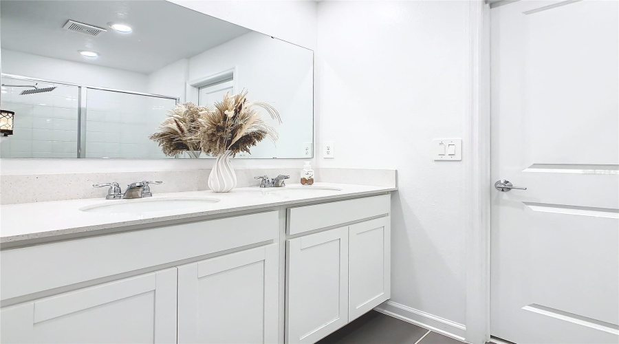 DAVENPORT, Florida 33837, 4 Bedrooms Bedrooms, ,2 BathroomsBathrooms,Residential,For Sale,JOHN JACOB,0,MFRS5144008