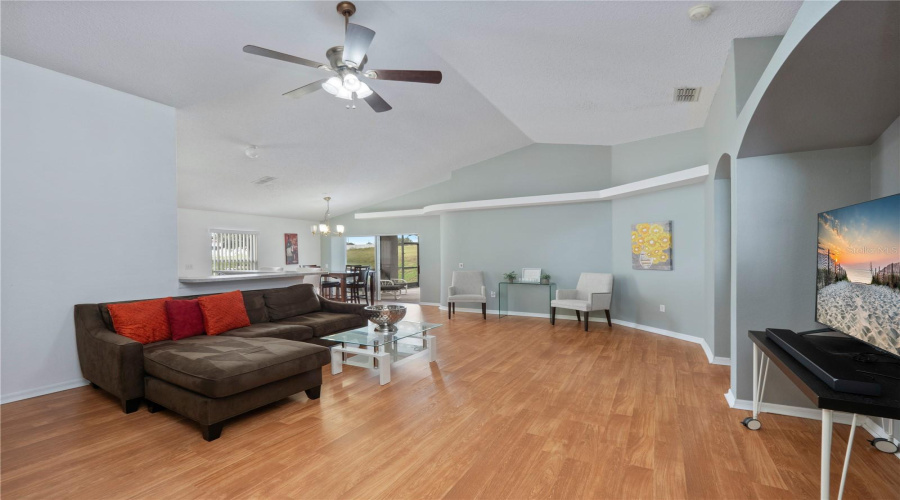 DAVENPORT, Florida 33837, 3 Bedrooms Bedrooms, ,2 BathroomsBathrooms,Residential,For Sale,ROLLINS,0,MFRO6359304