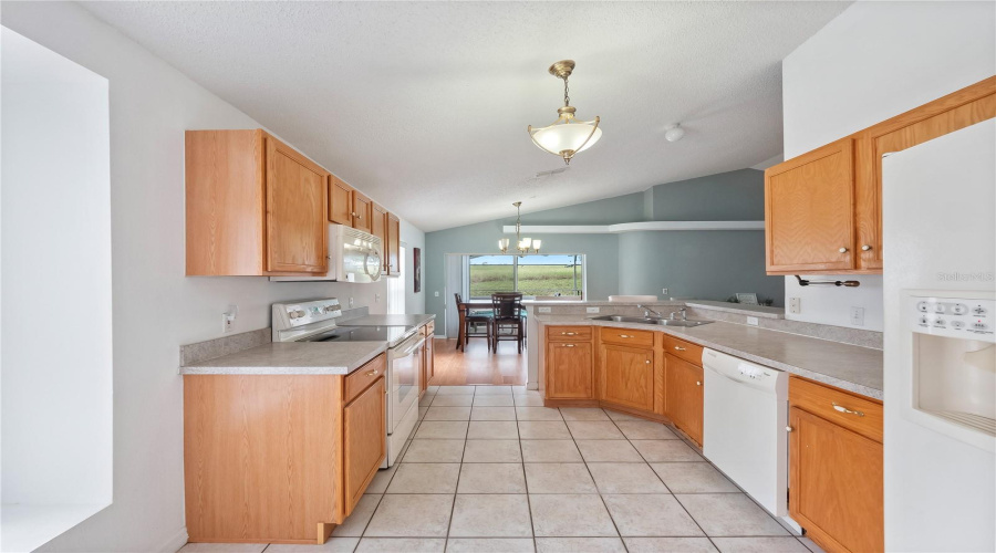 DAVENPORT, Florida 33837, 3 Bedrooms Bedrooms, ,2 BathroomsBathrooms,Residential,For Sale,ROLLINS,0,MFRO6359304