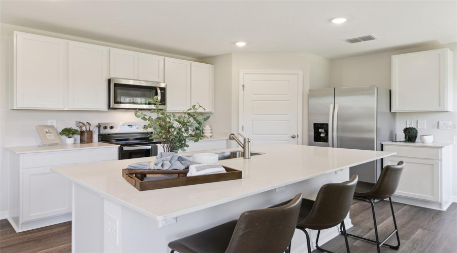 DAVENPORT, Florida 33837, 4 Bedrooms Bedrooms, ,2 BathroomsBathrooms,Residential,For Sale,MOUNTAIN,0,MFRO6383069