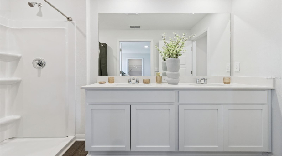 DAVENPORT, Florida 33837, 4 Bedrooms Bedrooms, ,2 BathroomsBathrooms,Residential,For Sale,MOUNTAIN,0,MFRO6383069