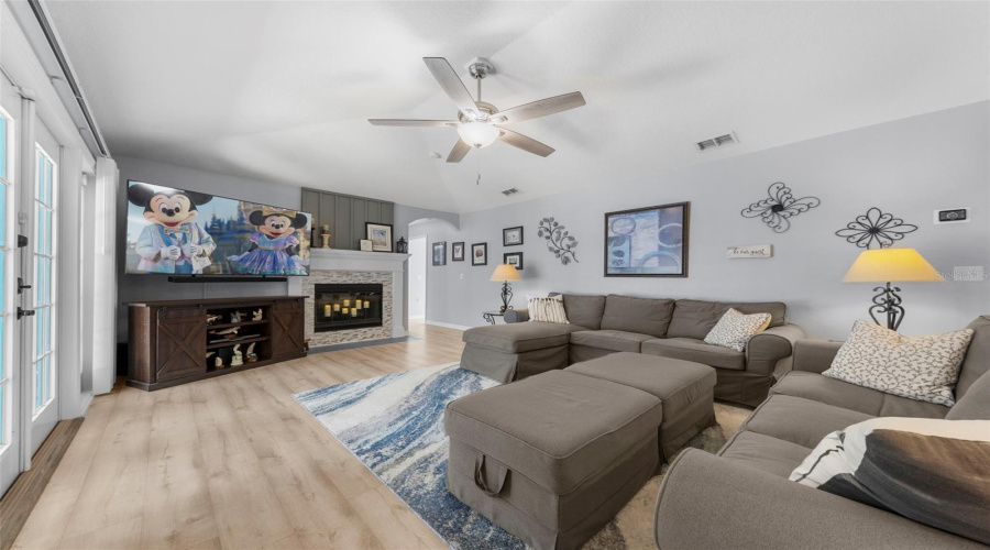 DAVENPORT, Florida 33897, 4 Bedrooms Bedrooms, ,2 BathroomsBathrooms,Residential,For Sale,DOLCETTO,0,MFRG5108194