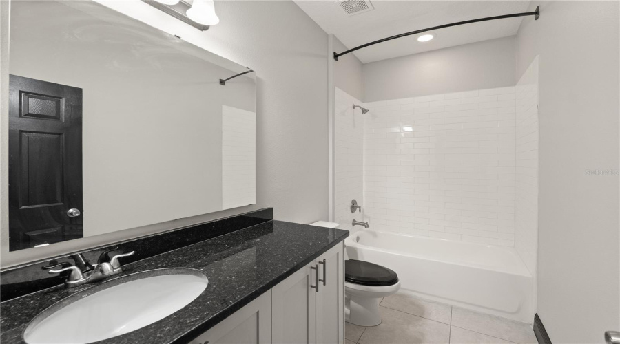 DAVENPORT, Florida 33896, 4 Bedrooms Bedrooms, ,2 BathroomsBathrooms,Residential,For Sale,LAKE SHORE,0,MFRTB8475879