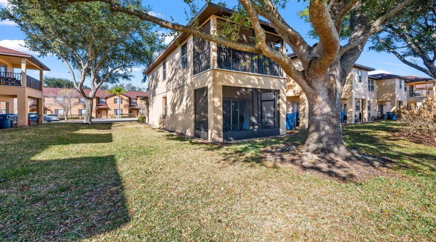 DAVENPORT, Florida 33897, 4 Bedrooms Bedrooms, ,3 BathroomsBathrooms,Residential,For Sale,MIRAMAR,0,MFRO6382622