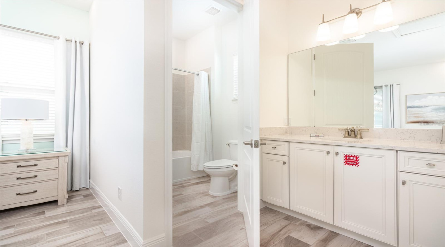 KISSIMMEE, Florida 34747, 2 Bedrooms Bedrooms, ,2 BathroomsBathrooms,Residential,For Sale,KNEE DEEP,0,MFRO6383023