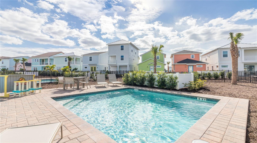 KISSIMMEE, Florida 34747, 2 Bedrooms Bedrooms, ,2 BathroomsBathrooms,Residential,For Sale,KNEE DEEP,0,MFRO6383023