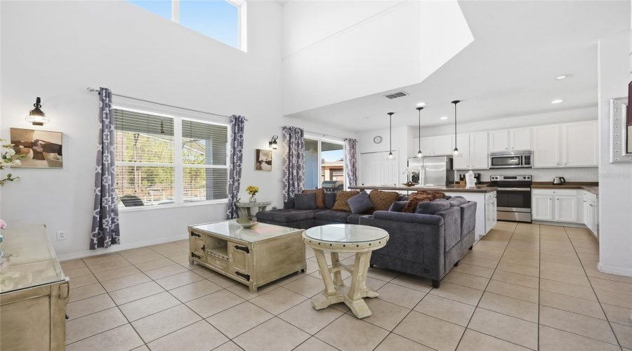 DAVENPORT, Florida 33837, 7 Bedrooms Bedrooms, ,4 BathroomsBathrooms,Residential,For Sale,ORANGE COSMOS,0,MFRO6379795