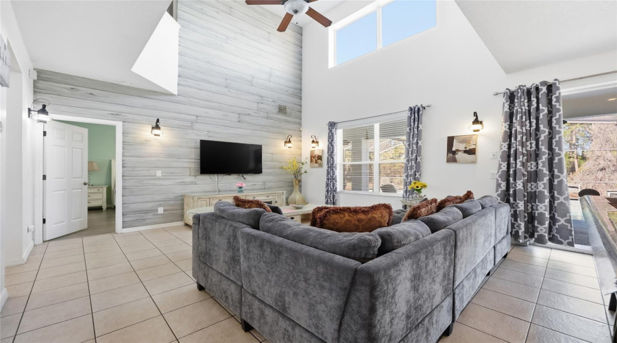 DAVENPORT, Florida 33837, 7 Bedrooms Bedrooms, ,4 BathroomsBathrooms,Residential,For Sale,ORANGE COSMOS,0,MFRO6379795