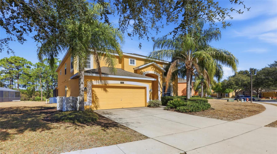 DAVENPORT, Florida 33837, 7 Bedrooms Bedrooms, ,4 BathroomsBathrooms,Residential,For Sale,ORANGE COSMOS,0,MFRO6379795