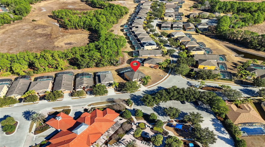 DAVENPORT, Florida 33837, 7 Bedrooms Bedrooms, ,4 BathroomsBathrooms,Residential,For Sale,ORANGE COSMOS,0,MFRO6379795