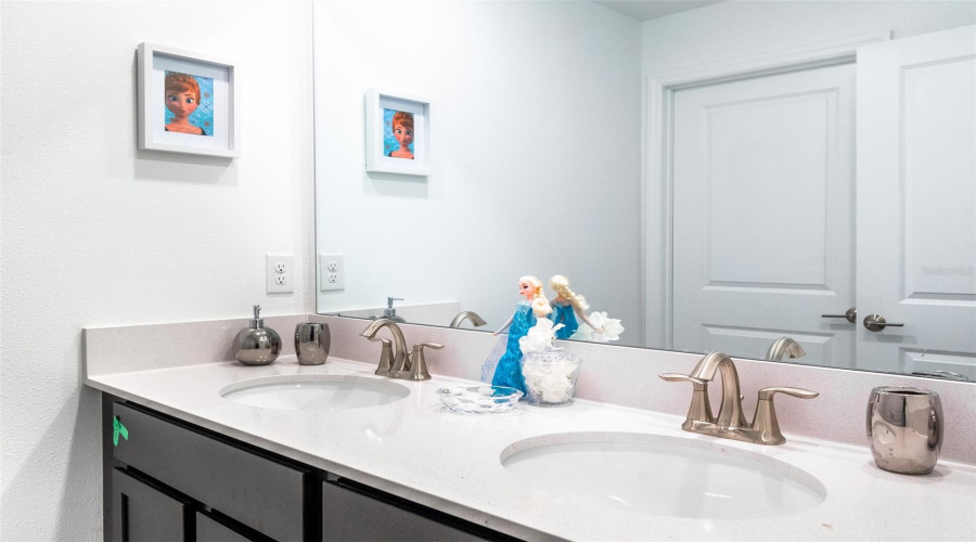 KISSIMMEE, Florida 34746, 4 Bedrooms Bedrooms, ,3 BathroomsBathrooms,Residential,For Sale,PENELOPE,0,MFRO6382950