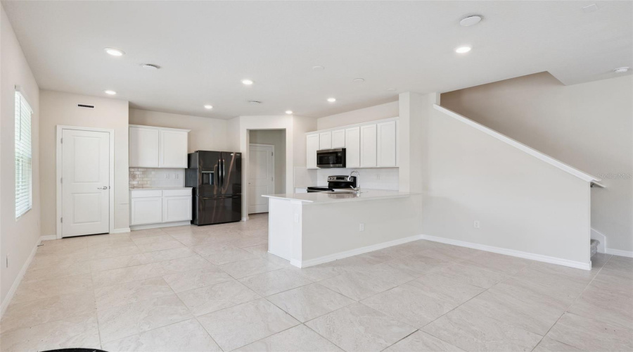 KISSIMMEE, Florida 34746, 3 Bedrooms Bedrooms, ,2 BathroomsBathrooms,Residential,For Sale,SPARKLING SHELL,0,MFRO6382561