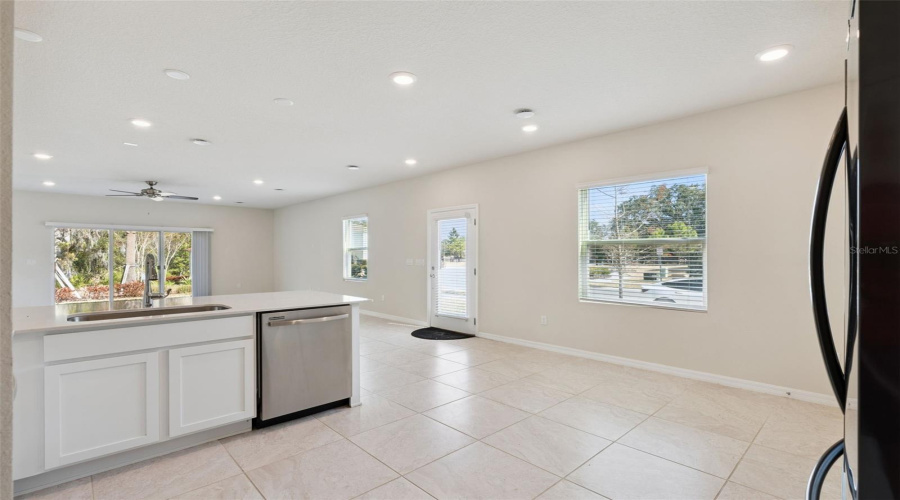 KISSIMMEE, Florida 34746, 3 Bedrooms Bedrooms, ,2 BathroomsBathrooms,Residential,For Sale,SPARKLING SHELL,0,MFRO6382561