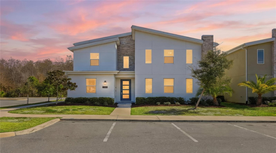 KISSIMMEE, Florida 34746, 8 Bedrooms Bedrooms, ,5 BathroomsBathrooms,Residential,For Sale,OXYMORON,0,MFRO6380933