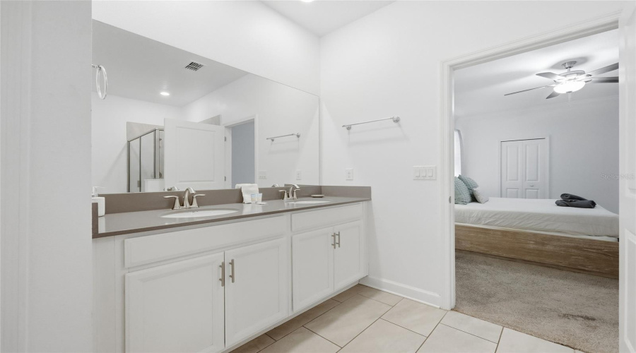 KISSIMMEE, Florida 34746, 8 Bedrooms Bedrooms, ,5 BathroomsBathrooms,Residential,For Sale,OXYMORON,0,MFRO6380933