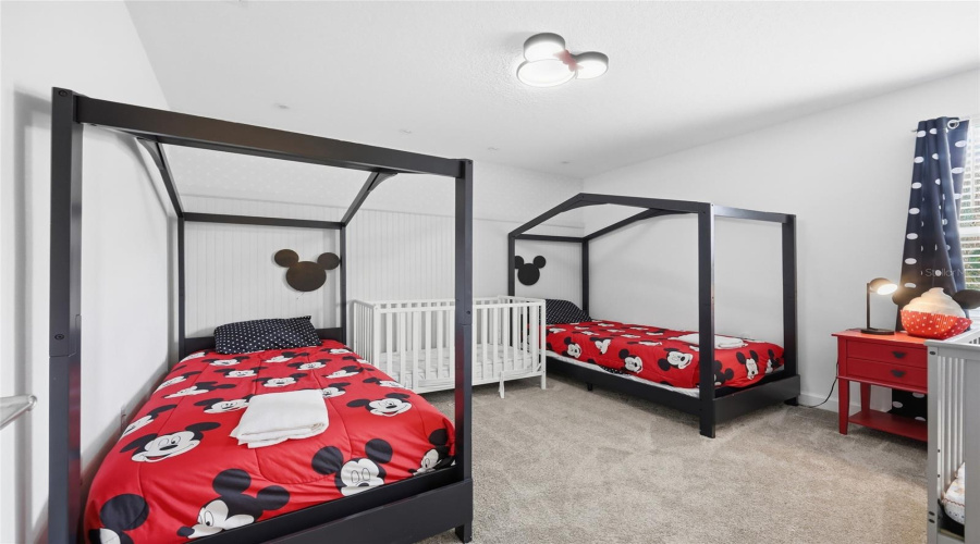 KISSIMMEE, Florida 34746, 8 Bedrooms Bedrooms, ,5 BathroomsBathrooms,Residential,For Sale,OXYMORON,0,MFRO6380933