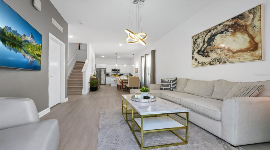 DAVENPORT, Florida 33896, 5 Bedrooms Bedrooms, ,4 BathroomsBathrooms,Residential,For Sale,FAMAGUSTA,0,MFRO6383238