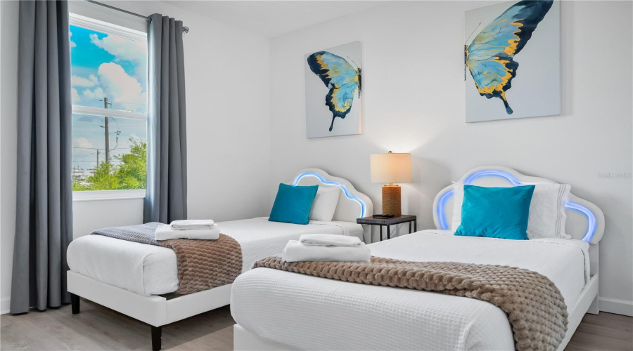 DAVENPORT, Florida 33896, 5 Bedrooms Bedrooms, ,4 BathroomsBathrooms,Residential,For Sale,FAMAGUSTA,0,MFRO6383238