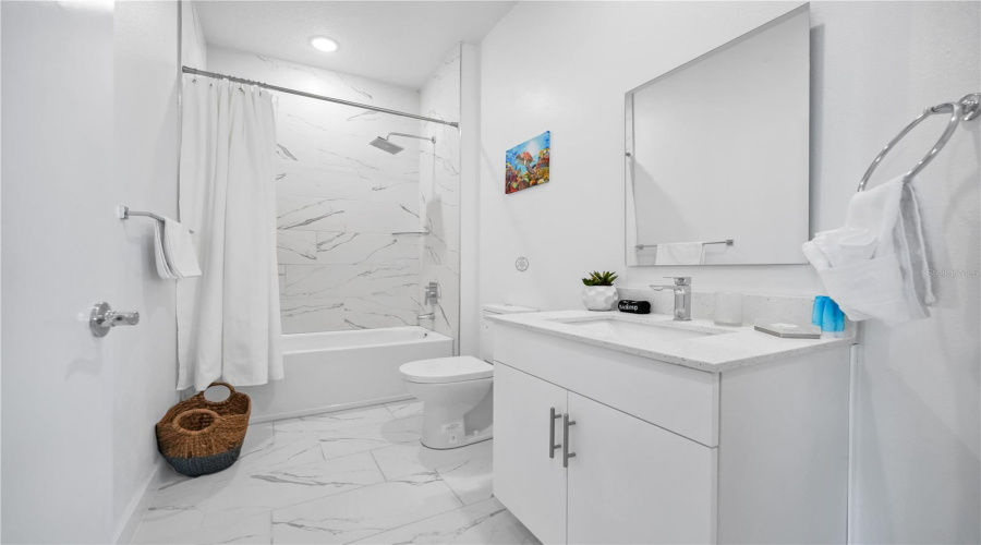 DAVENPORT, Florida 33896, 5 Bedrooms Bedrooms, ,4 BathroomsBathrooms,Residential,For Sale,FAMAGUSTA,0,MFRO6383238