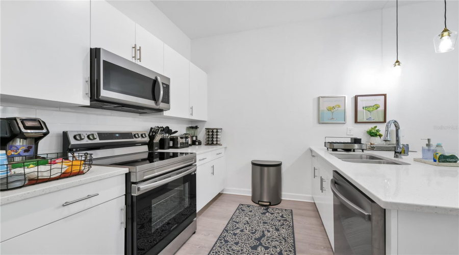 DAVENPORT, Florida 33896, 5 Bedrooms Bedrooms, ,4 BathroomsBathrooms,Residential,For Sale,FAMAGUSTA,0,MFRO6383238