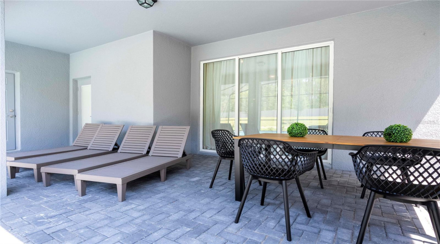 DAVENPORT, Florida 33897, 7 Bedrooms Bedrooms, ,5 BathroomsBathrooms,Residential,For Sale,KAIPO,0,MFRO6383228