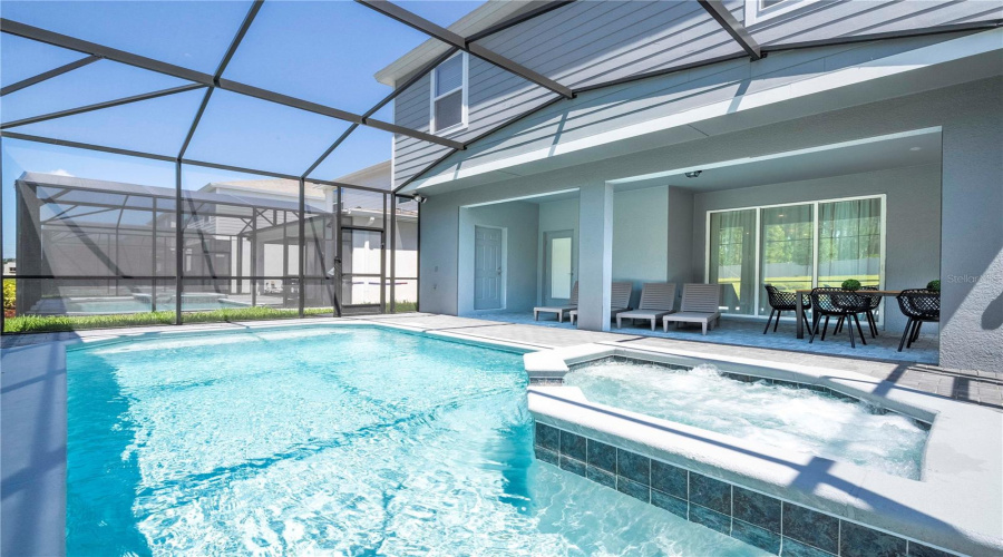 DAVENPORT, Florida 33897, 7 Bedrooms Bedrooms, ,5 BathroomsBathrooms,Residential,For Sale,KAIPO,0,MFRO6383228