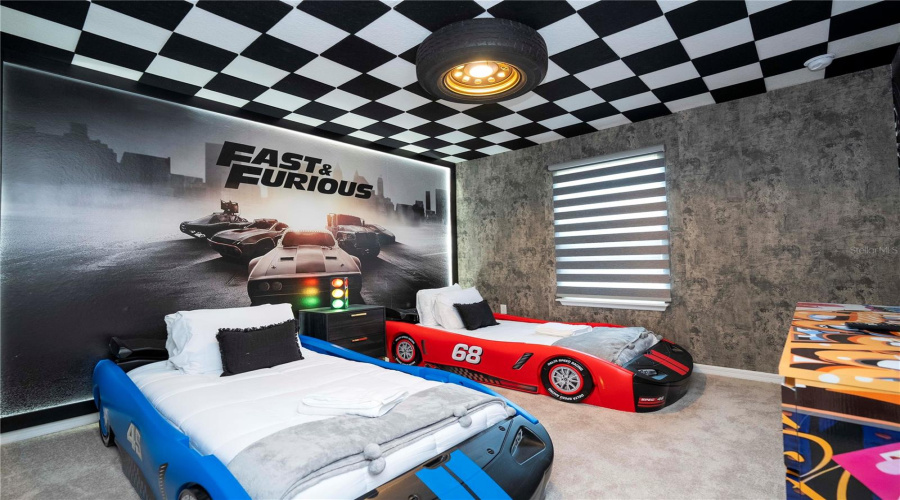 DAVENPORT, Florida 33897, 7 Bedrooms Bedrooms, ,5 BathroomsBathrooms,Residential,For Sale,KAIPO,0,MFRO6383228