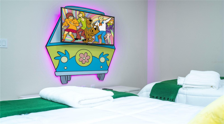 DAVENPORT, Florida 33897, 7 Bedrooms Bedrooms, ,5 BathroomsBathrooms,Residential,For Sale,KAIPO,0,MFRO6383228