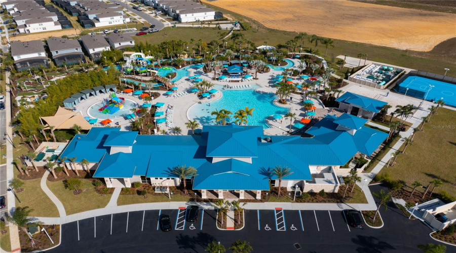 DAVENPORT, Florida 33897, 7 Bedrooms Bedrooms, ,5 BathroomsBathrooms,Residential,For Sale,KAIPO,0,MFRO6383228