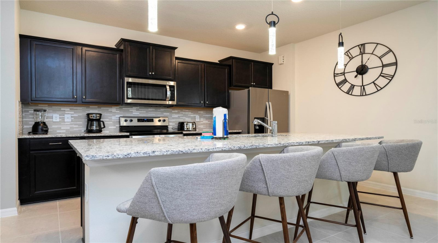 DAVENPORT, Florida 33897, 7 Bedrooms Bedrooms, ,5 BathroomsBathrooms,Residential,For Sale,KAIPO,0,MFRO6383228