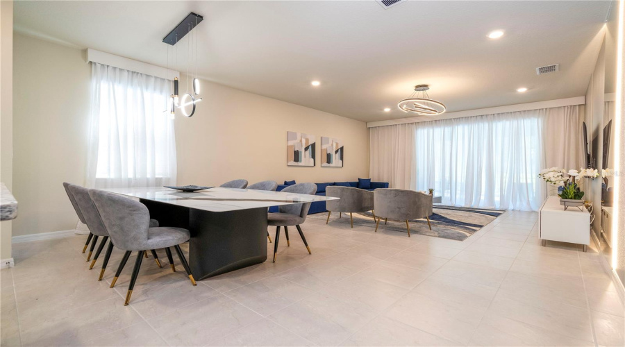 DAVENPORT, Florida 33897, 7 Bedrooms Bedrooms, ,5 BathroomsBathrooms,Residential,For Sale,KAIPO,0,MFRO6383228