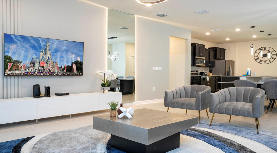 DAVENPORT, Florida 33897, 7 Bedrooms Bedrooms, ,5 BathroomsBathrooms,Residential,For Sale,KAIPO,0,MFRO6383228