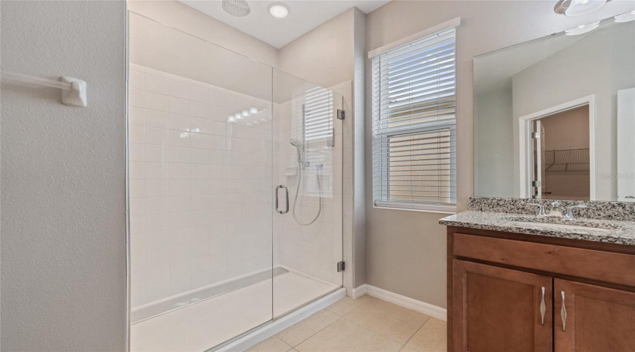 DAVENPORT, Florida 33837, 4 Bedrooms Bedrooms, ,2 BathroomsBathrooms,Residential,For Sale,SWAN SWIM,0,MFRS5143477