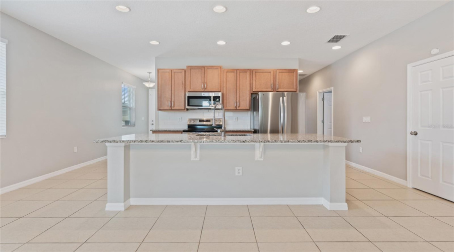 DAVENPORT, Florida 33837, 4 Bedrooms Bedrooms, ,2 BathroomsBathrooms,Residential,For Sale,SWAN SWIM,0,MFRS5143477