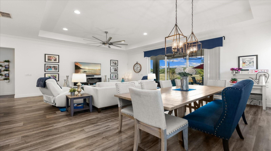 Open Floor Plan with beautiful Golf Course View