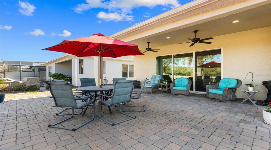 Peaceful Back Lanai with scenic views