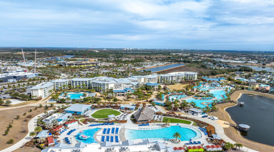 Resort Pools / Amenities